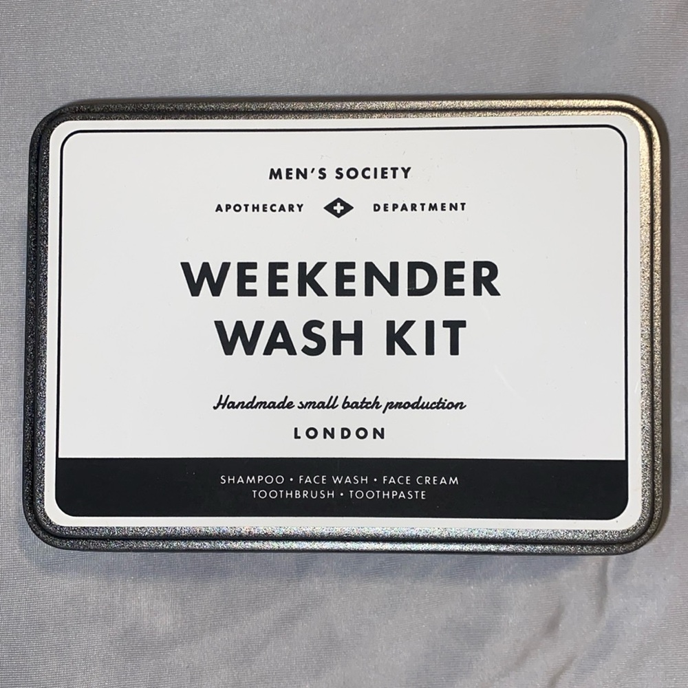 Weekender wash kit